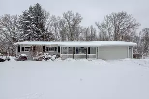 28860 Sarabyn St, Dowagiac, MI 49047 - Photo 1