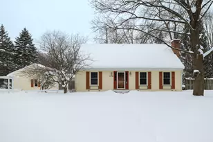 2716 Lomond Dr, Kalamazoo, MI 49008 - Photo 1