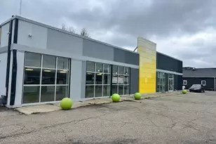 1045 W Columbia Ave, Battle Creek, MI 49015 - Photo 1