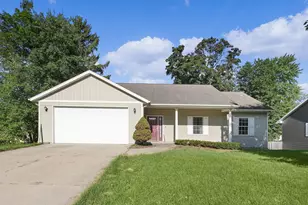 2905 Remy Ct NE, Grand Rapids, MI 49505 - Photo 1