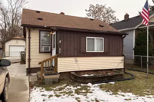 782 Pensacola Ave, Pontiac, MI 48340 - Photo 1