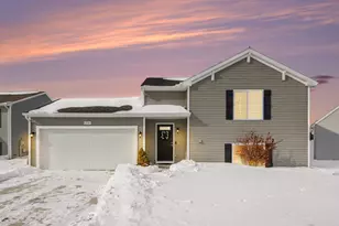 1734 Burr Pond Ln, Vicksburg, MI 49097 - Photo 1