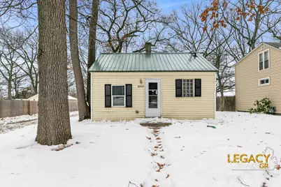 5069 Cisne Avenue SW, Wyoming, MI 49548 - Photo 1