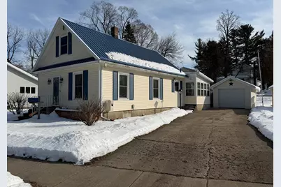 712 W Walnut Street, Hastings, MI 49058 - Photo 1