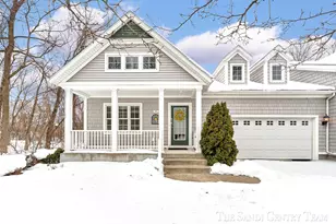 601 Lakeview Ln, Spring Lake, MI 49456 - Photo 1