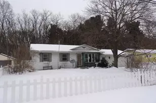 145 Eastwood Dr, Battle Creek, MI 49017 - Photo 1