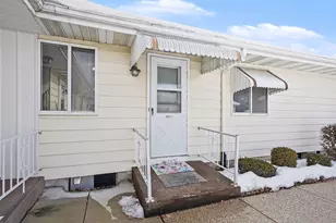 5671 Leisure S Dr SE, Grand Rapids, MI 49548 - Photo 1