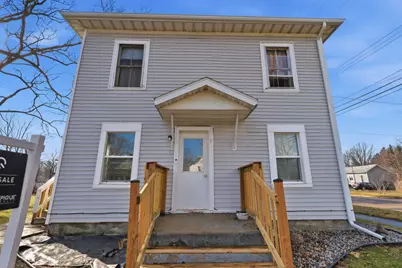 719 N Clinton Avenue, Saint Johns, MI 48879 - Photo 1