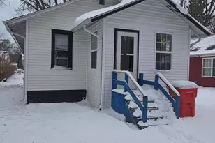 831 La Salle St, Benton Harbor, MI 49022 - Photo 1