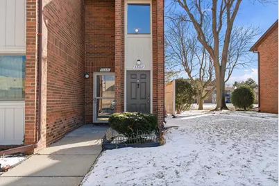 33667 Pondview Circle #151, Livonia, MI 48152 - Photo 1