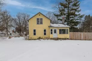 203 Vine St, Wayland, MI 49348 - Photo 1