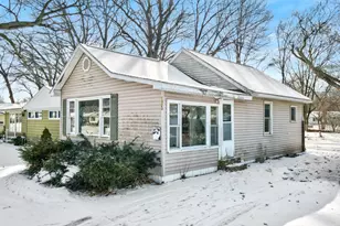 1323 Catherine Ave, Muskegon, MI 49442 - Photo 1