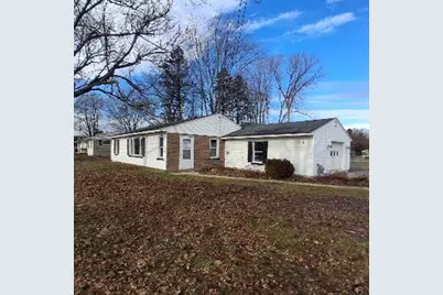 3116 E Apple Avenue, Muskegon, MI 49442 - Photo 1
