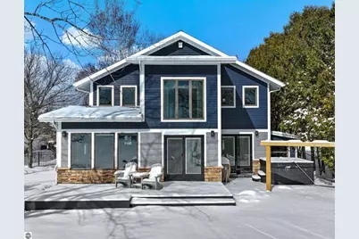 609 Lake Shore Drive, Cadillac, MI 49601 - Photo 1
