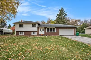 15902 Meadowview Dr, Buchanan, MI 49107 - Photo 1