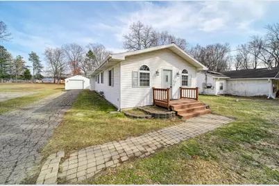 211 Hackett Street, Jackson, MI 49202 - Photo 1