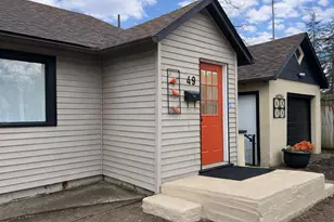 49 Broadway Blvd, Battle Creek, MI 49037 - Photo 1