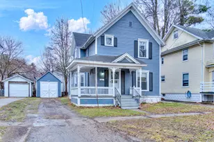 1019 Woodbridge St, Jackson, MI 49203 - Photo 1
