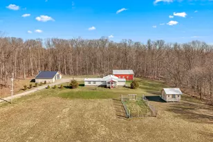 2722 Woodsview Dr, Hillsdale, MI 49242 - Photo 1