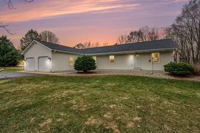 152 W D Avenue, Kalamazoo, MI 49009 - Photo 1
