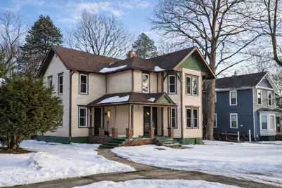 1113 E Cass Street, Albion, MI 49224 - Photo 1