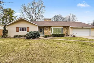 145 Pleasantview Dr, Battle Creek, MI 49017 - Photo 1