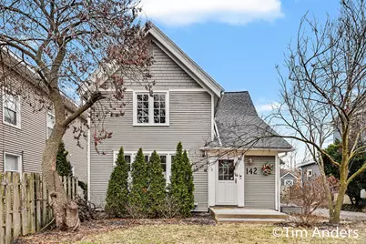 142 Carlton Avenue SE, Grand Rapids, MI 49506 - Photo 1