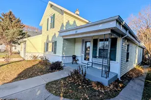 27 W Wood St, Newaygo, MI 49337 - Photo 1