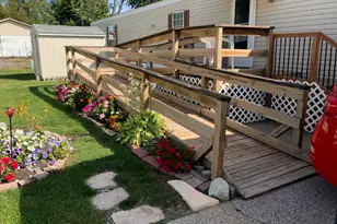 267 Fescue Dr SE, Grand Rapids, MI 49548 - Photo 1