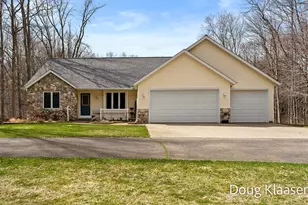 4618 44th St, Holland, MI 49423 - Photo 1