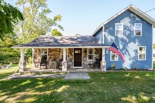 517 S Wythe St, Pentwater, MI 49449 - Photo 1