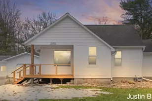 15952 Groesbeck St, Grand Haven, MI 49417 - Photo 1