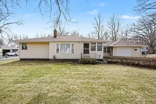 1728 Vinecroft St NW, Grand Rapids, MI 49544 - Photo 1