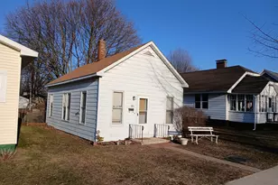 413 5 N Robert St, Ludington, MI 49431 - Photo 1