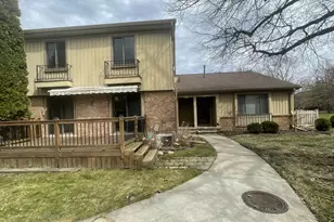 41535 Bedford Dr, Canton, MI 48187 - Photo 1