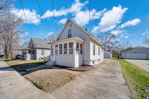 409 Bates St, Jackson, MI 49202 - Photo 1