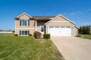 871 E Harmony Dr, Sparta, MI 49345 - Photo 1