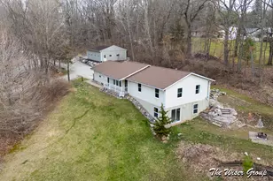 2713 Hillcrest Dr, Ionia, MI 48846 - Photo 1