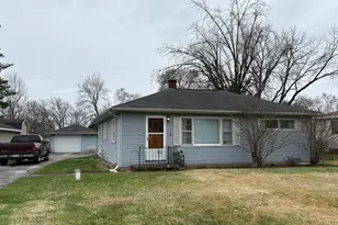 2534 Lake Shore Dr, Niles, MI 49120 - Photo 1