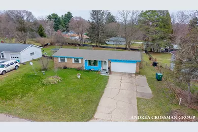 910 N Washington Avenue, Battle Creek, MI 49037 - Photo 1