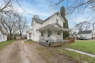 711 E Grand St, Hastings, MI 49058 - Photo 1