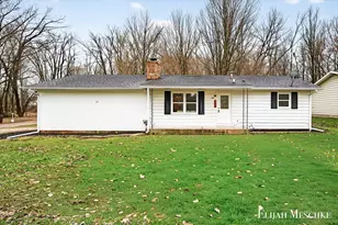 206 W Nelson St, Hastings, MI 49058 - Photo 1