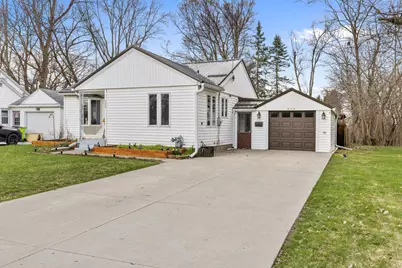 924 W Orange Street, Greenville, MI 48838 - Photo 1