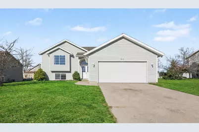 813 Valley Avenue, Fremont, MI 49412 - Photo 1