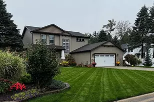 5193 Grand River Cir, Jackson, MI 49201 - Photo 1