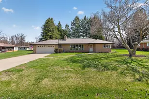 1097 Westfield Dr, Jackson, MI 49203 - Photo 1