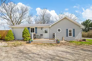 3017 Walton Rd, Buchanan, MI 49107 - Photo 1