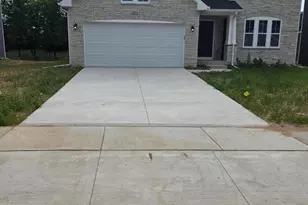 5601 Paxton Ct, Portage, MI 49024 - Photo 1