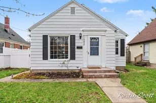 1042 Hazen St SE, Grand Rapids, MI 49507 - Photo 1