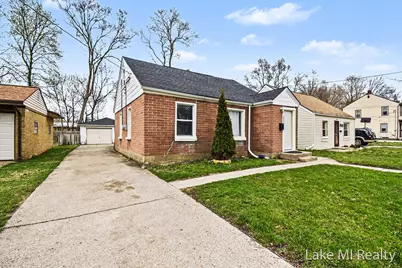 905 Dickinson Street SE, Grand Rapids, MI 49507 - Photo 1